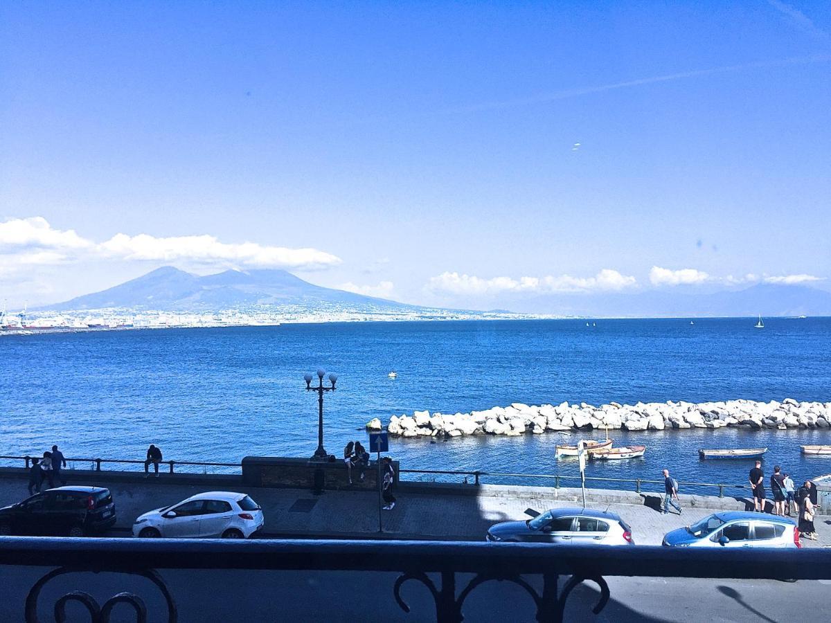 Residenza Santa Lu B&B Napoli Oda fotoğraf